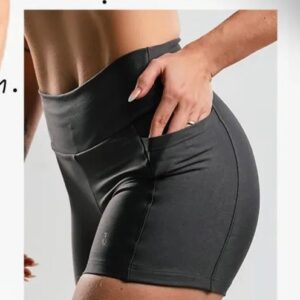 Short Triple Under Grafite